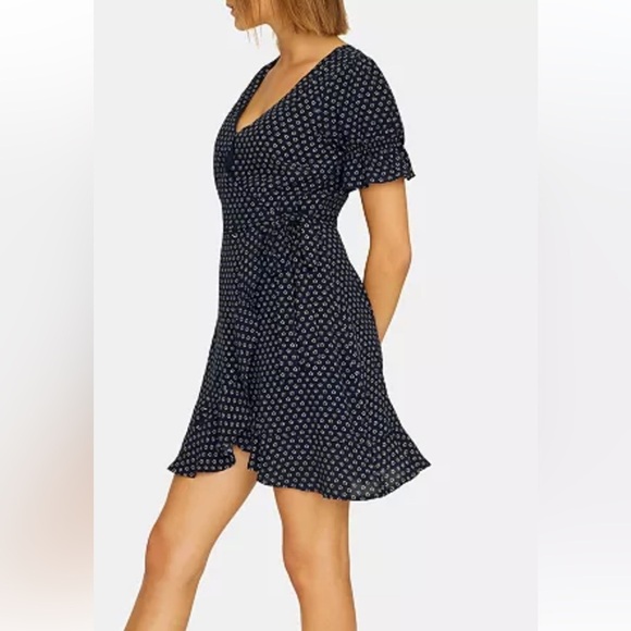 Sanctuary Navy Floral Wrap Mini Dress Size 8 | Classic Brunch Everyday Dress - Picture 1 of 7